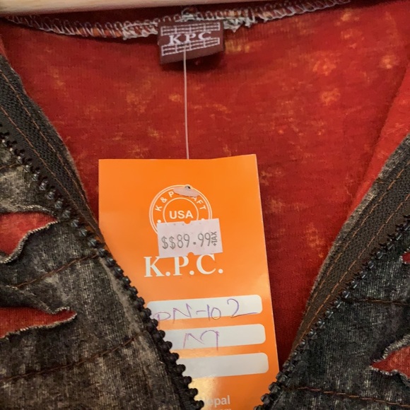 Boutique NWT new with tag Nepal long red and black jacket - unique - Picture 3 of 5